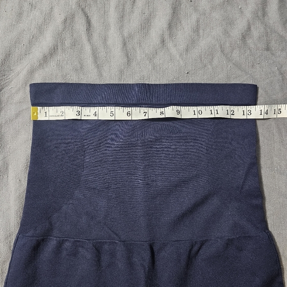 Empetua | High-Waisted Leggings - Picture 4 of 7